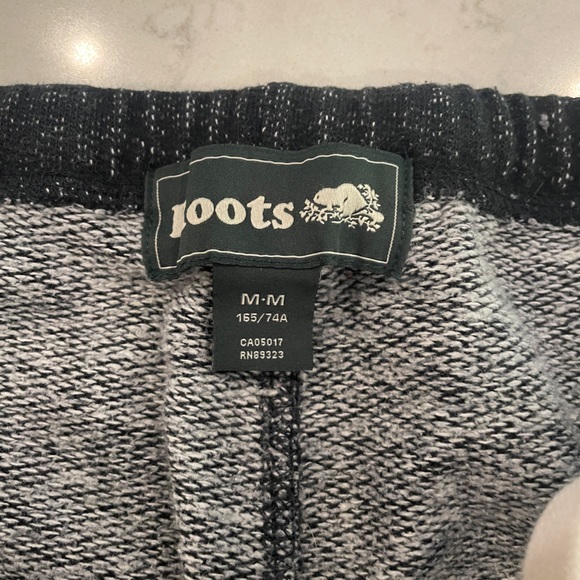 Roots size medium - Picture 2 of 5